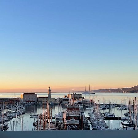 Appartamento Puesta Del Sol Trieste Esterno foto