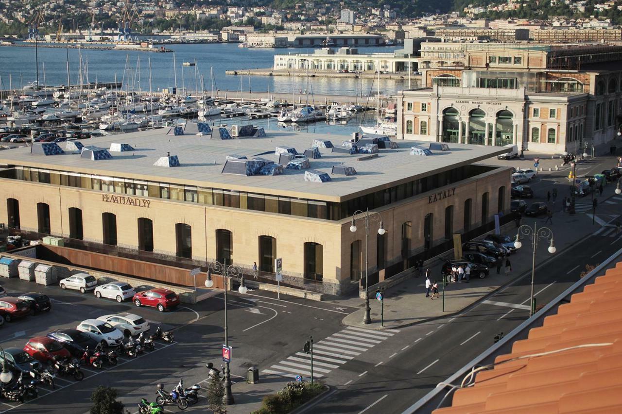 Appartamento Puesta Del Sol Trieste Esterno foto
