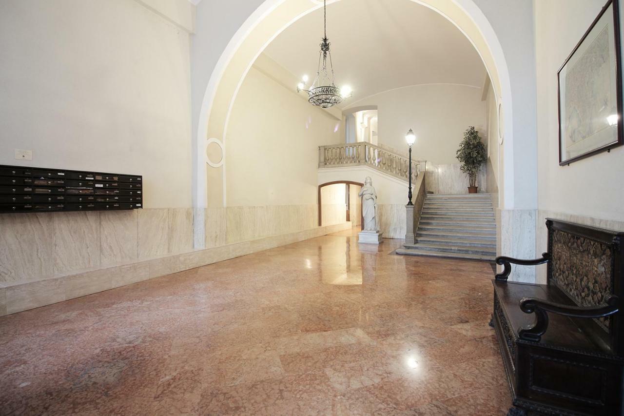 Appartamento Puesta Del Sol Trieste Esterno foto